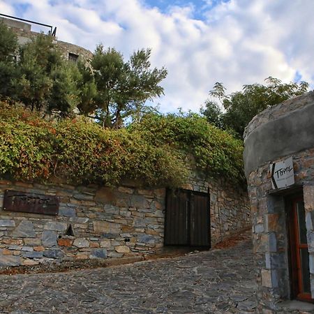 Pyrgos Traditional Village Ágios Kírykos Eksteriør bilde